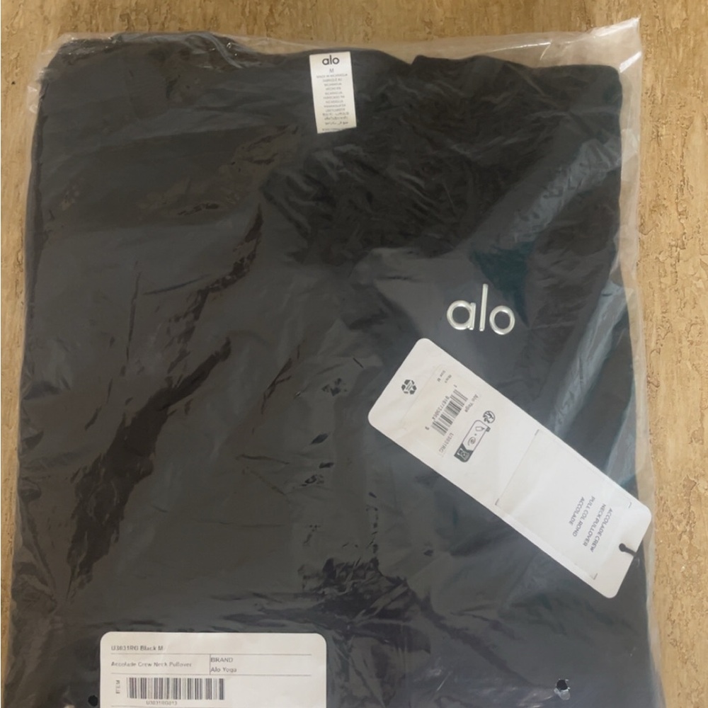 ALO Accolade Crew Neck Sweatshirt